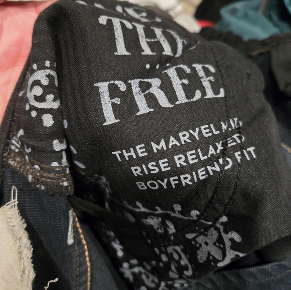 We The Free Maryel Mid Rise Relaxed Boyfriend Fit 30 Worn Once Oversized Long - Picture 2 of 7